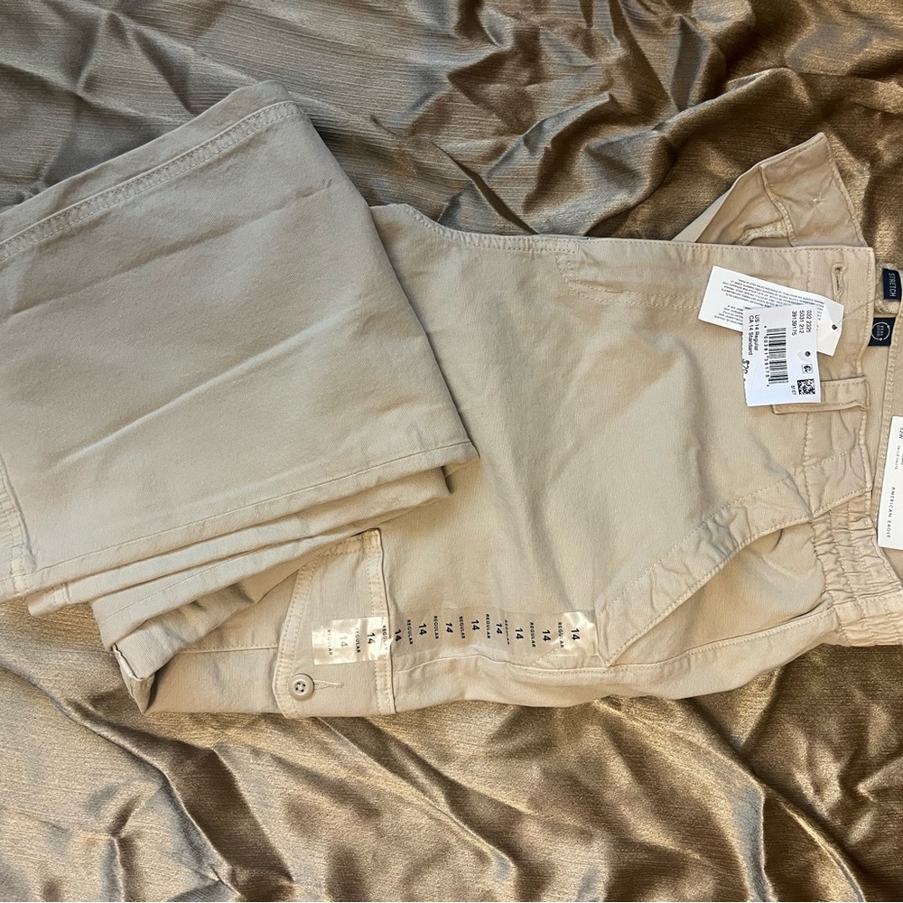 American Eagle Outfitters High Rise Straight Leg Pants in Khaki